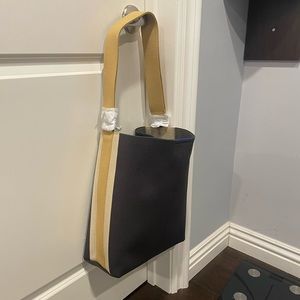 Rothy’s The Bucket Bag Ink and Ivory